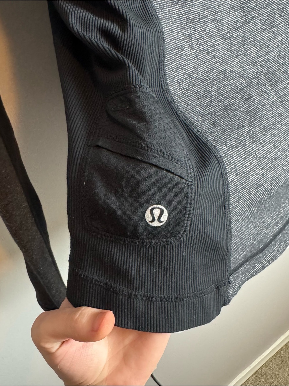 Lululemon Run Switchback Reversible Black And Grey 1/4 Zip Size 8 - Picture 7 of 9